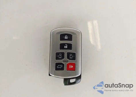 2018 Toyota Sienna Xle 8 Passenger из США, поврежденный, VIN 5TDYZ3DC8JS937210